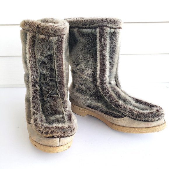 Snowland Shoes - Vintage 70s/80s Faux seal fur Boots by Snowland